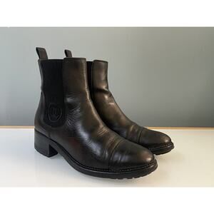 CHANEL Black Cap Toe Ankle Boots Size 40 US 9 Stretch Panel CC Logo